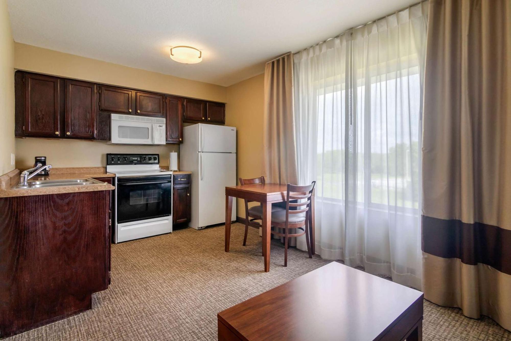 Comfort Inn & Suites Πίτσμπουργκ Εξωτερικό φωτογραφία